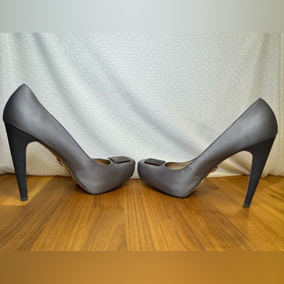 L.A.M.B. Gray Satin Heels – Size 9.5 – Elegant Designer Pumps - Picture 5 of 12
